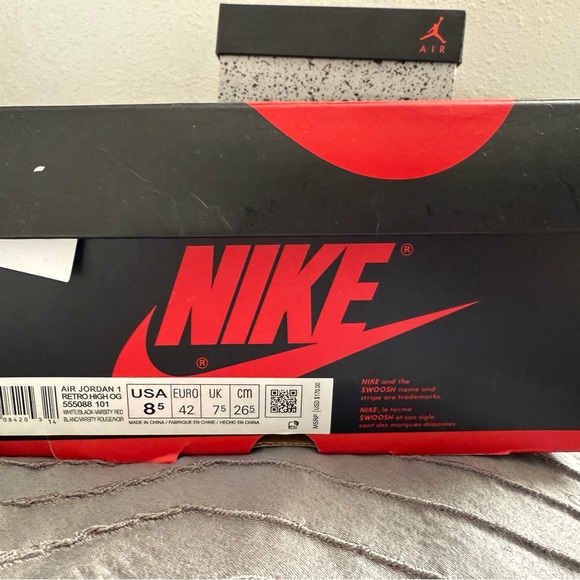 Air Jordan 1 Retro high OG - Picture 3 of 3